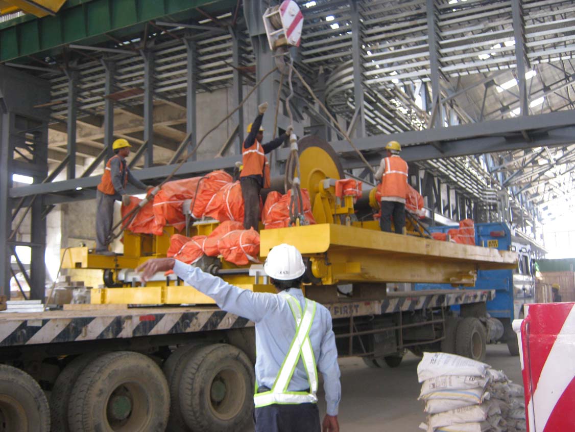 Cast House Crane Tending trolley erection 